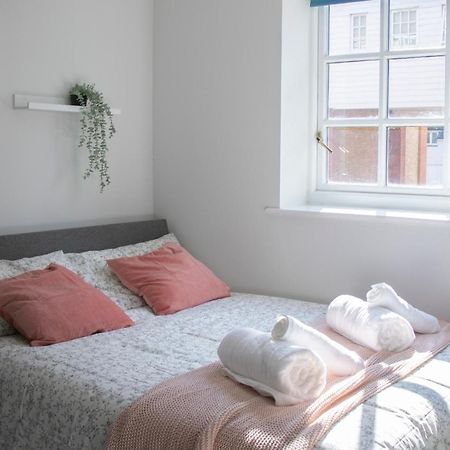 Lovely 3-Bedroom Apartment In Colchester Extérieur photo