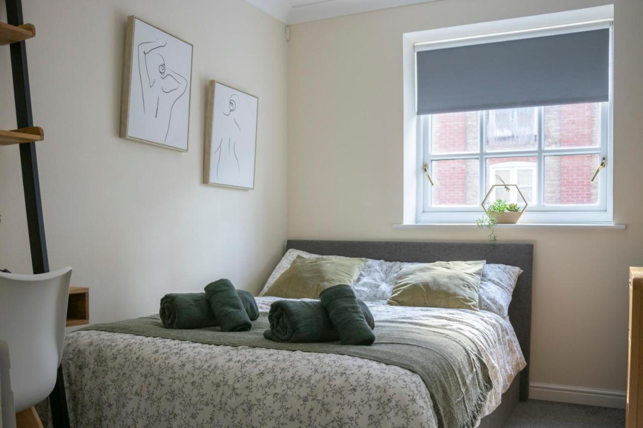 Lovely 3-Bedroom Apartment In Colchester Extérieur photo